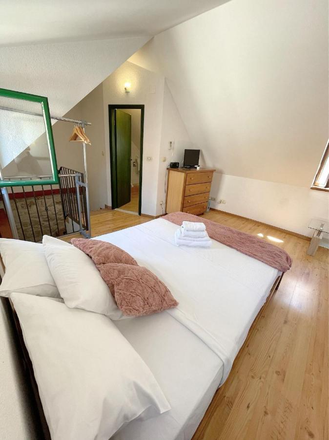 House Ivancic-Free Parking Trogir Exterior photo